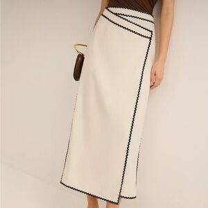 Commense Cream Midi Skirt with Black Accents